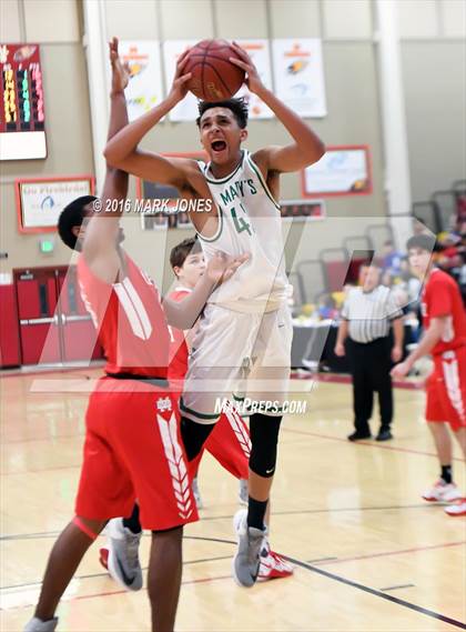 Thumbnail 3 in St. Mary's vs. Mater Dei (Hoophall West Invitational) photogallery.