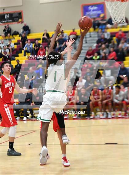 Thumbnail 2 in St. Mary's vs. Mater Dei (Hoophall West Invitational) photogallery.
