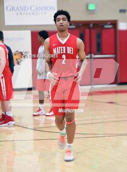 Thumbnail 2 in St. Mary's vs. Mater Dei (Hoophall West Invitational) photogallery.