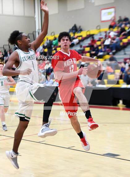 Thumbnail 1 in St. Mary's vs. Mater Dei (Hoophall West Invitational) photogallery.