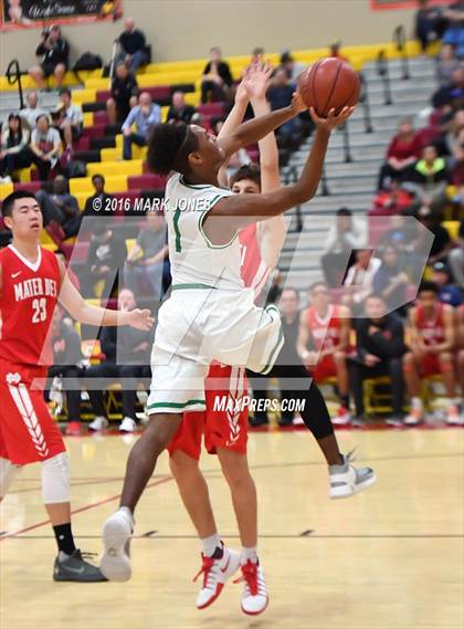 Thumbnail 1 in St. Mary's vs. Mater Dei (Hoophall West Invitational) photogallery.