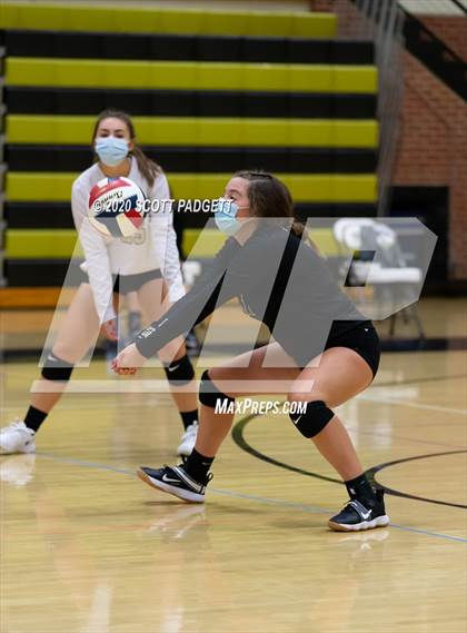 Thumbnail 2 in Lees Summit vs Raymore Peculiar photogallery.