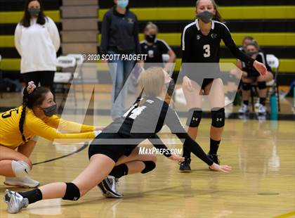 Thumbnail 2 in JV: Lees Summit vs Raymore Peculiar photogallery.