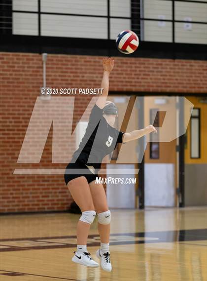 Thumbnail 3 in Lees Summit vs Raymore Peculiar photogallery.
