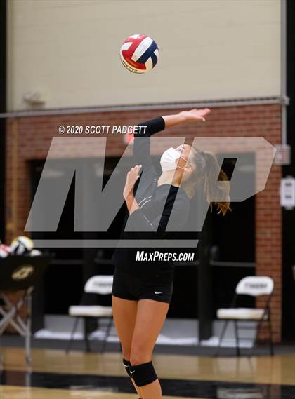 Thumbnail 2 in Lees Summit vs Raymore Peculiar photogallery.