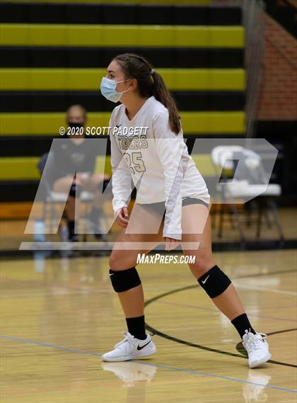 Thumbnail 2 in Lees Summit vs Raymore Peculiar photogallery.