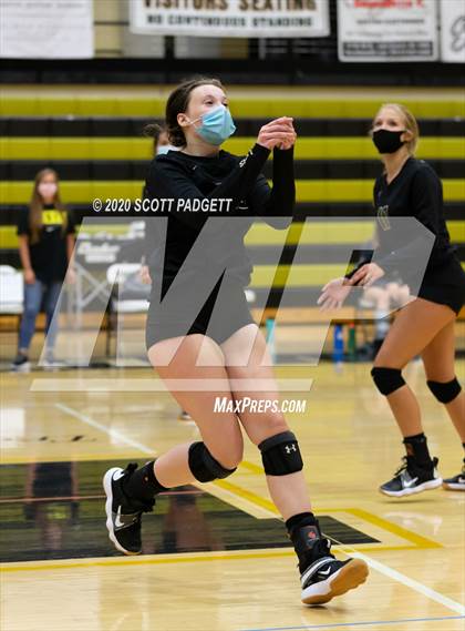 Thumbnail 2 in Lees Summit vs Raymore Peculiar photogallery.