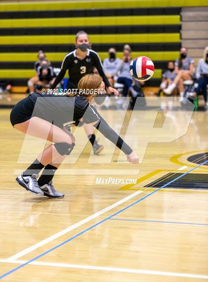 Thumbnail 2 in JV: Lees Summit vs Raymore Peculiar photogallery.