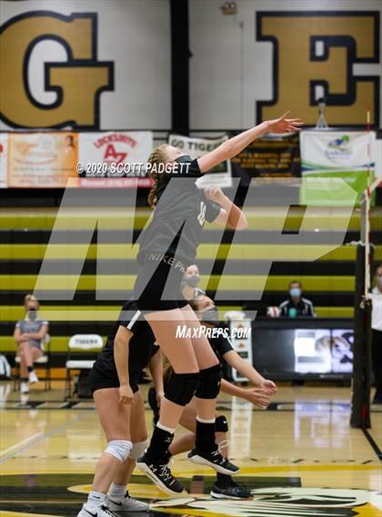 Thumbnail 3 in Lees Summit vs Raymore Peculiar photogallery.