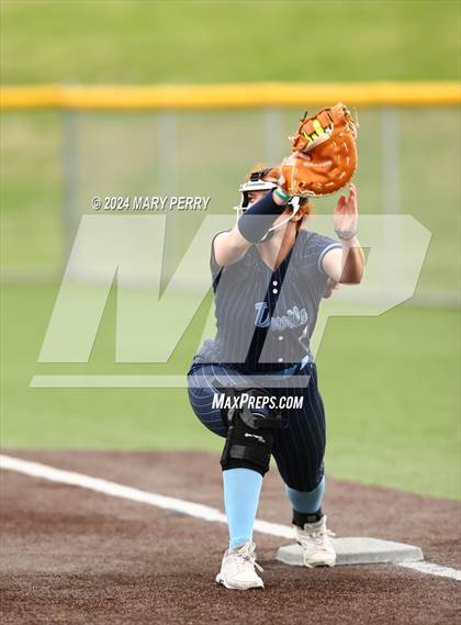 Thumbnail 2 in Shenango vs. Burgettstown photogallery.