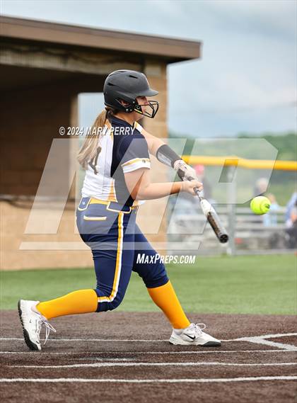 Thumbnail 1 in Shenango vs. Burgettstown photogallery.