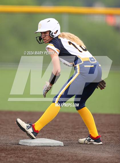 Thumbnail 1 in Shenango vs. Burgettstown photogallery.