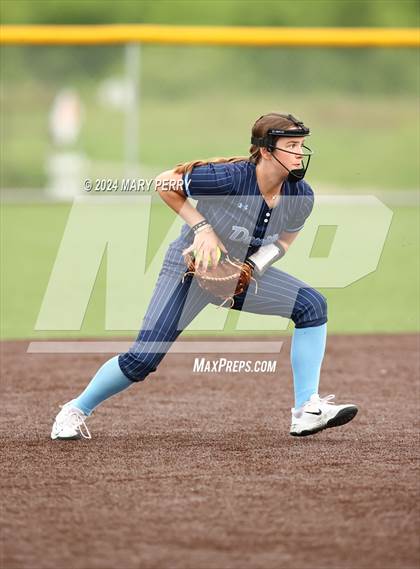 Thumbnail 3 in Shenango vs. Burgettstown photogallery.