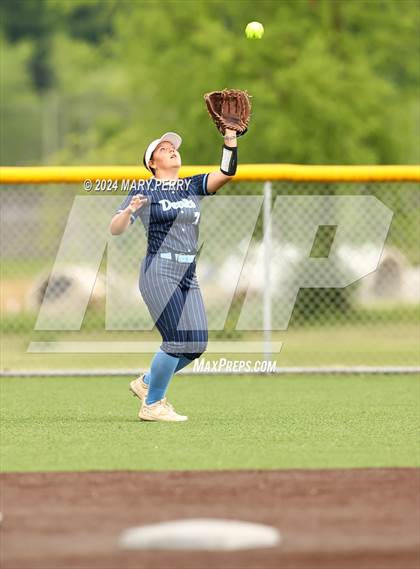Thumbnail 3 in Shenango vs. Burgettstown photogallery.