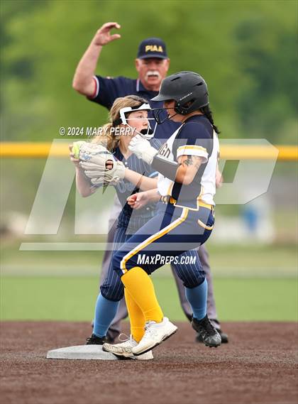 Thumbnail 3 in Shenango vs. Burgettstown photogallery.