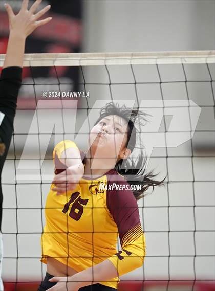 Thumbnail 3 in Oakton @ James Madison photogallery.