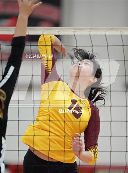 Thumbnail 3 in Oakton @ James Madison photogallery.