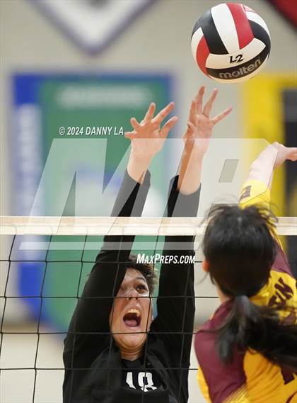 Thumbnail 2 in Oakton @ James Madison photogallery.
