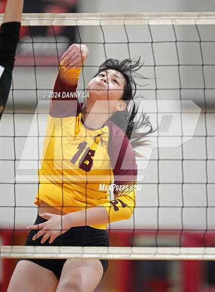 Thumbnail 3 in Oakton @ James Madison photogallery.