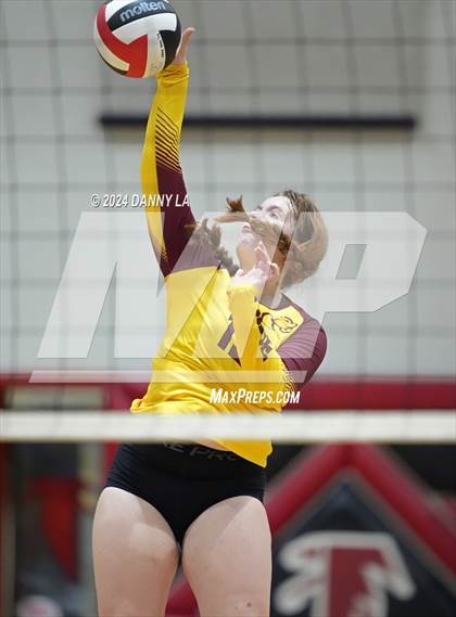 Thumbnail 1 in Oakton @ James Madison photogallery.