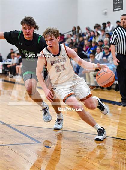 Thumbnail 3 in Caldwell vs Taylor photogallery.