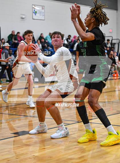 Thumbnail 2 in Caldwell vs Taylor photogallery.