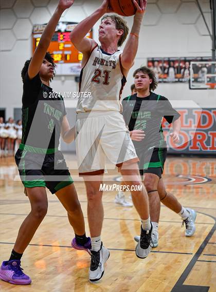 Thumbnail 2 in Caldwell vs Taylor photogallery.