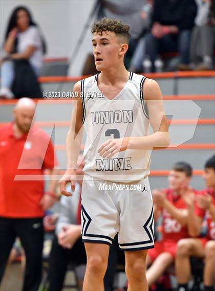Thumbnail 3 in Bella Vista vs. Union Mine (Tiger Classic) photogallery.