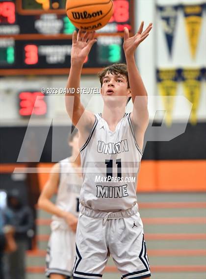 Thumbnail 1 in Bella Vista vs. Union Mine (Tiger Classic) photogallery.