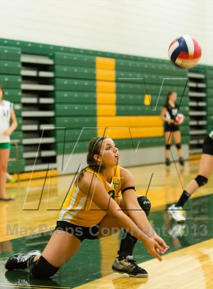 Thumbnail 3 in Deer Lakes vs. Ford City (Open Tournament) photogallery.