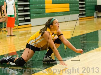 Thumbnail 3 in Deer Lakes vs. Ford City (Open Tournament) photogallery.
