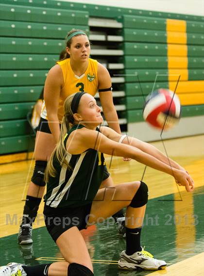 Thumbnail 1 in Deer Lakes vs. Ford City (Open Tournament) photogallery.
