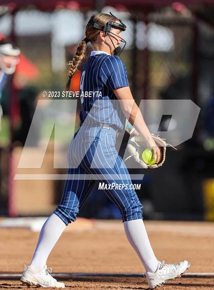 Thumbnail 3 in ThunderRidge vs. Grandview (CHSAA 5A First Round) photogallery.