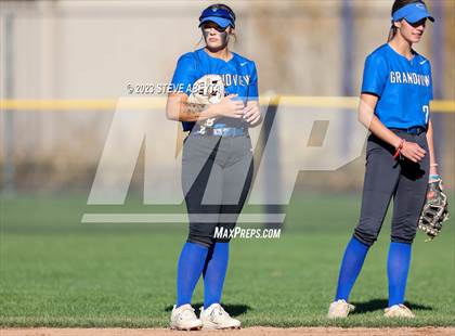 Thumbnail 1 in ThunderRidge vs. Grandview (CHSAA 5A First Round) photogallery.
