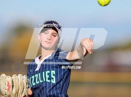 Thumbnail 2 in ThunderRidge vs. Grandview (CHSAA 5A First Round) photogallery.