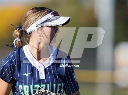 Thumbnail 2 in ThunderRidge vs. Grandview (CHSAA 5A First Round) photogallery.