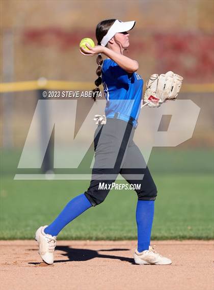 Thumbnail 3 in ThunderRidge vs. Grandview (CHSAA 5A First Round) photogallery.