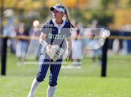 Thumbnail 1 in ThunderRidge vs. Grandview (CHSAA 5A First Round) photogallery.