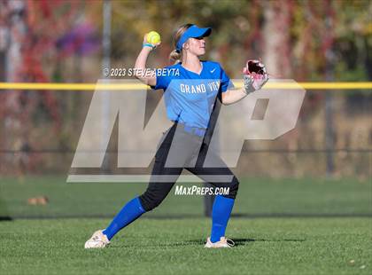 Thumbnail 1 in ThunderRidge vs. Grandview (CHSAA 5A First Round) photogallery.