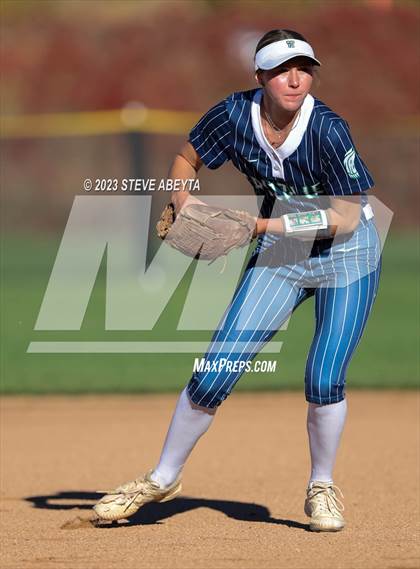 Thumbnail 1 in ThunderRidge vs. Grandview (CHSAA 5A First Round) photogallery.