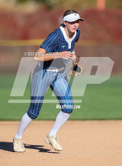 Thumbnail 1 in ThunderRidge vs. Grandview (CHSAA 5A First Round) photogallery.