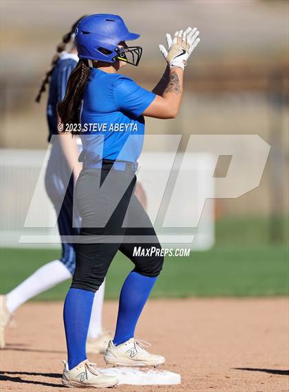 Thumbnail 3 in ThunderRidge vs. Grandview (CHSAA 5A First Round) photogallery.