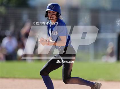 Thumbnail 2 in ThunderRidge vs. Grandview (CHSAA 5A First Round) photogallery.