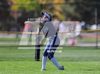 Thumbnail 1 in ThunderRidge vs. Grandview (CHSAA 5A First Round) photogallery.