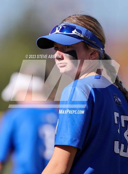 Thumbnail 1 in ThunderRidge vs. Grandview (CHSAA 5A First Round) photogallery.