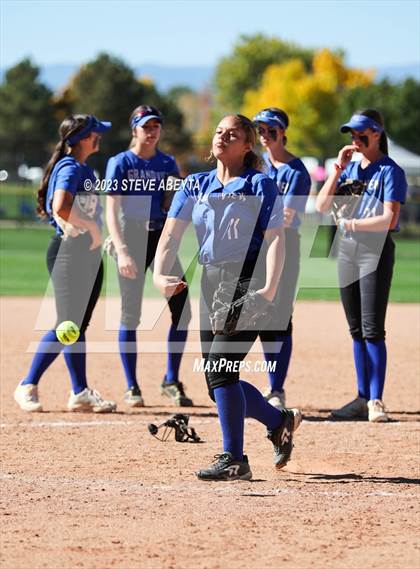 Thumbnail 1 in ThunderRidge vs. Grandview (CHSAA 5A First Round) photogallery.