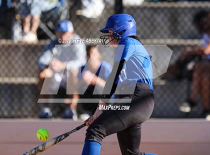 Thumbnail 1 in ThunderRidge vs. Grandview (CHSAA 5A First Round) photogallery.
