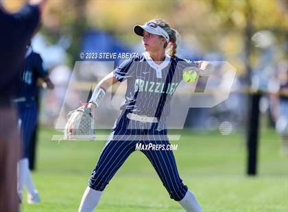 Thumbnail 2 in ThunderRidge vs. Grandview (CHSAA 5A First Round) photogallery.