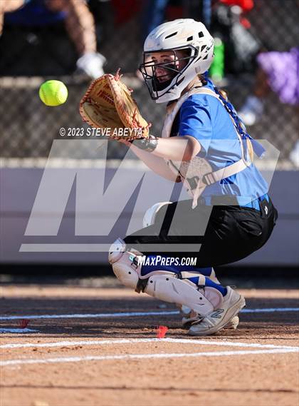 Thumbnail 3 in ThunderRidge vs. Grandview (CHSAA 5A First Round) photogallery.