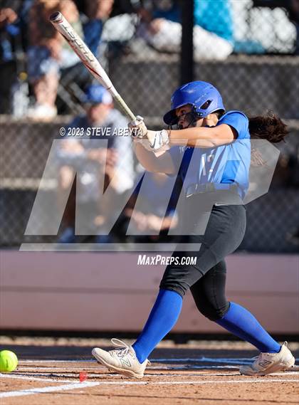 Thumbnail 3 in ThunderRidge vs. Grandview (CHSAA 5A First Round) photogallery.